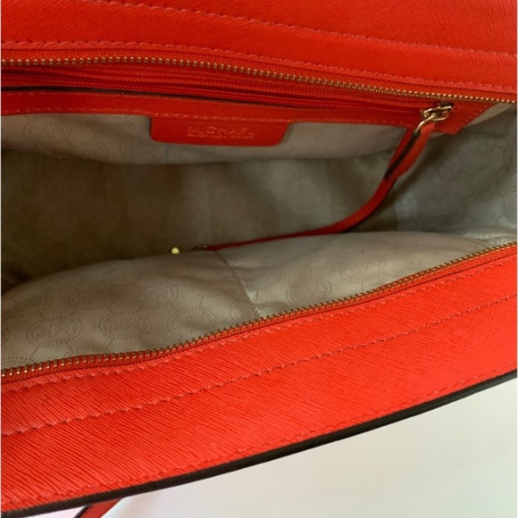 MICHAEL Michael Kors Selma Bright Red Satchel - Picture 4 of 8